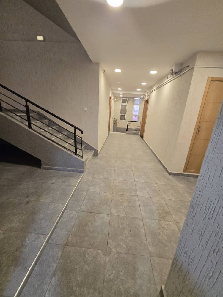 VENTE F4 ENTRESOLE LA CARROUBE