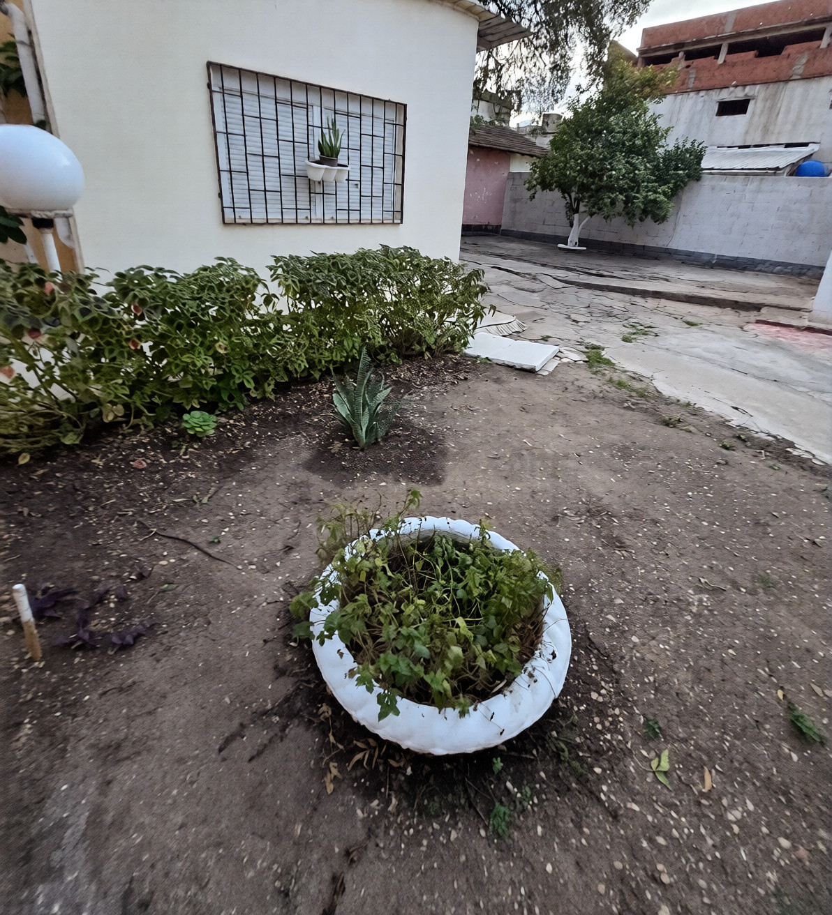 Lot de Terrain avec un bâtis de type F3