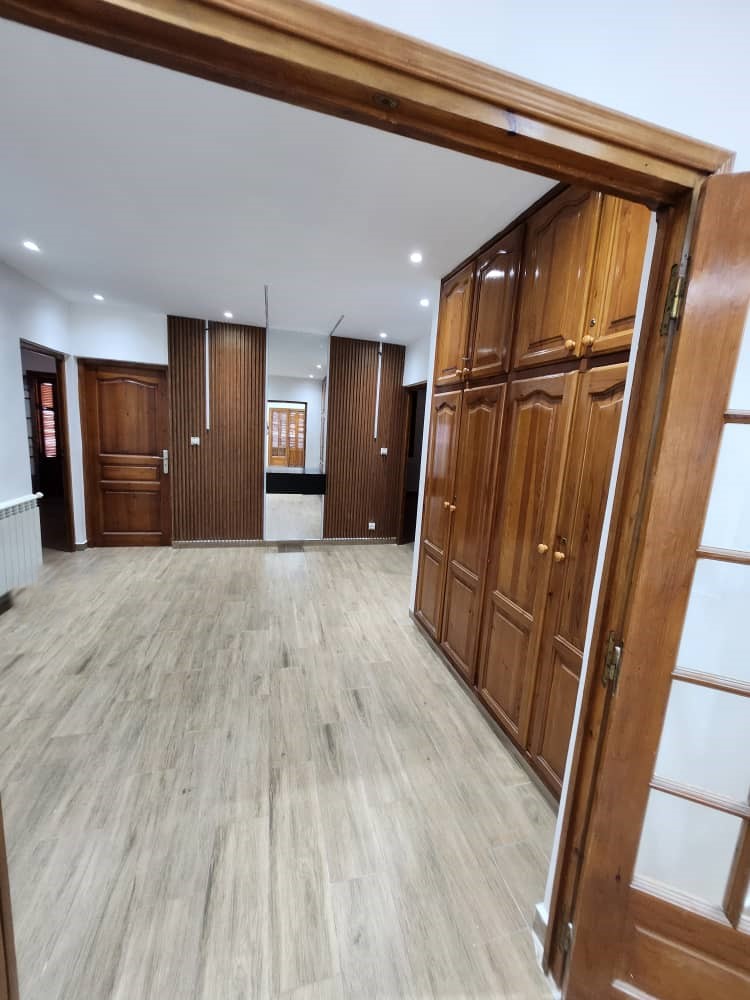 Appartement F4 à ZAAFRANIA dans une résidence