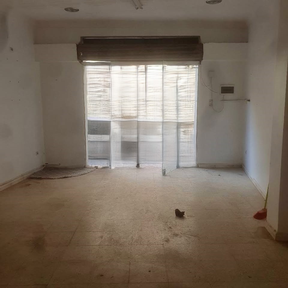  Local Commercial avec sanitaire au centre ville