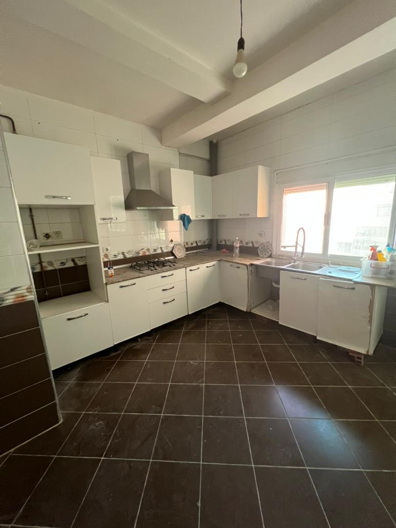  Un APPARTEMENT de type F5