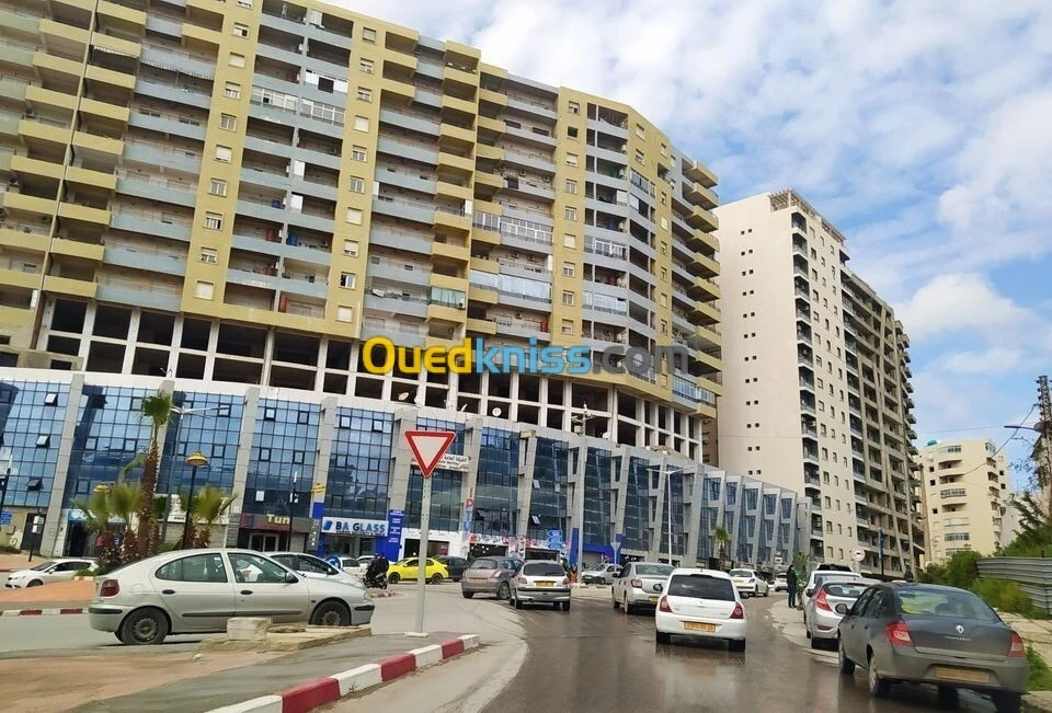 VENTE F4 A BENI M'HAFER RESIDANCE BAHA