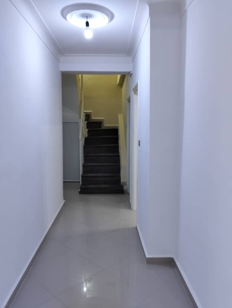 F5 avec Terrasse à louer 