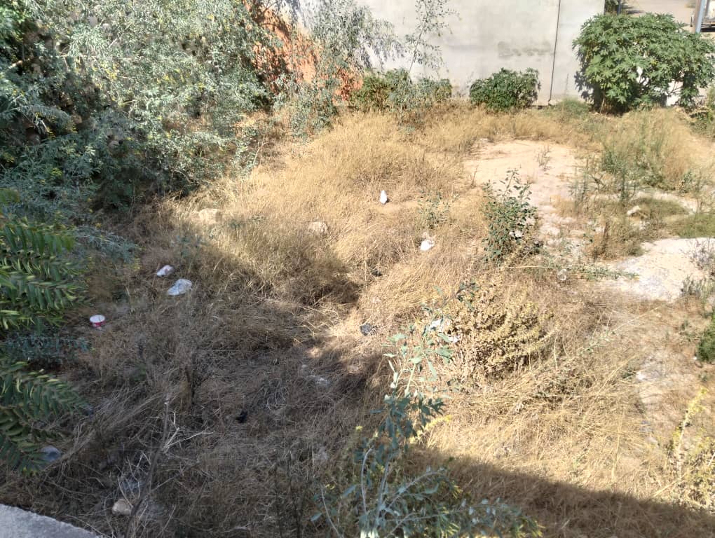 Terrain de 365 m2 à bouzereah